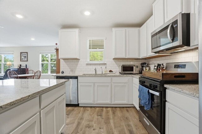 Building Photo - 2024 Copper Canyon Home | 3 Bed + Game Room | 2 Living Areas | 2,230 Sq Ft | Covered Patio | Comm...