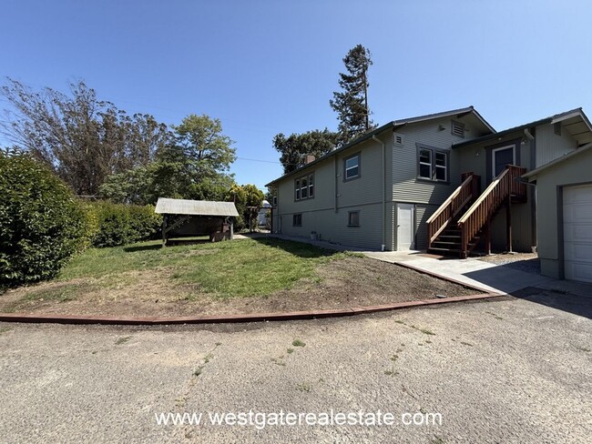 Building Photo - 1360 Skillman Ln