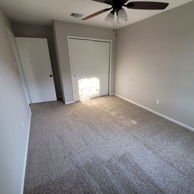 Building Photo - 14623 Highland Ridge