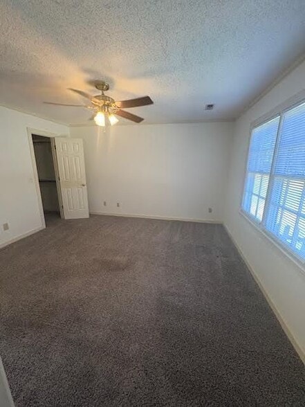 Building Photo - 1204 Whitehall Rd