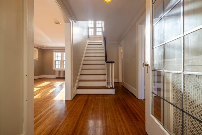 Building Photo - 305 Castlebar Rd