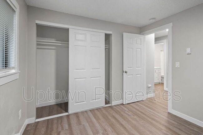 Building Photo - 5660 SW 180th Ave