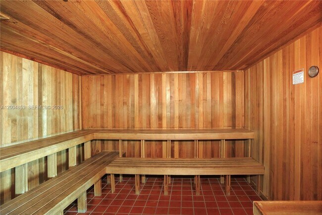 Building Photo - 2101 Brickell Ave