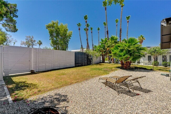 Building Photo - 4153 Woodcrest Rd