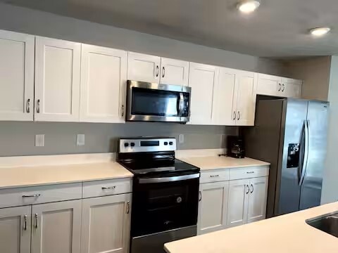 Building Photo - 4521 SE Ember Ln