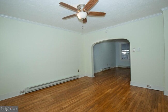 Building Photo - 106 S Maple Ave