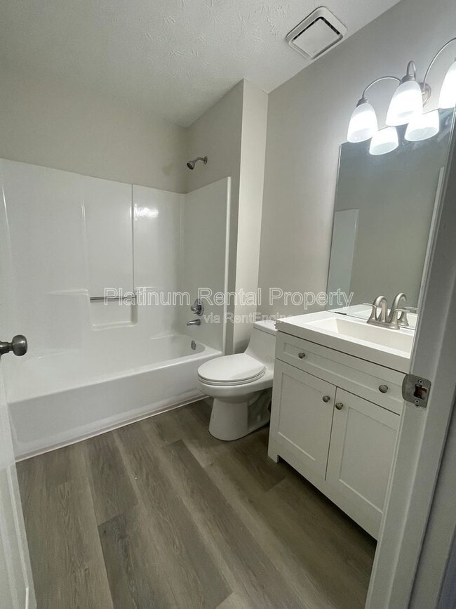 Building Photo - 1052 Westfield Trace