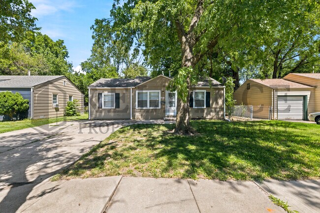 Building Photo - 1126 Silverdale Ct