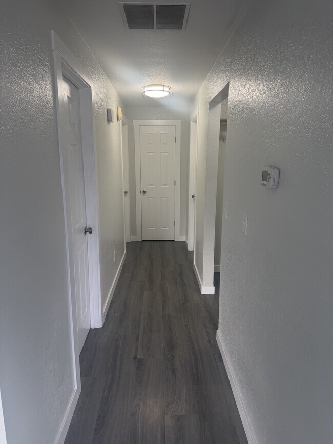 Building Photo - 3406 S Florida Ave