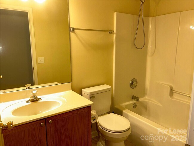 Building Photo - 6217 Chavel Ln