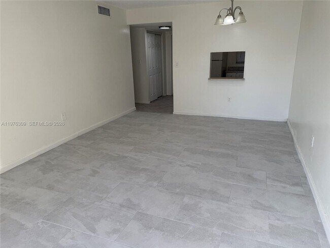 Building Photo - 8100 Sunrise Lakes Blvd