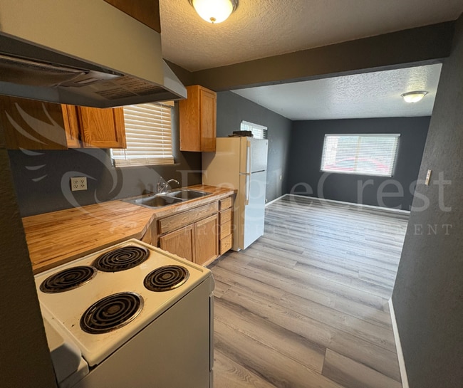 Building Photo - Roseville Lane Apartments