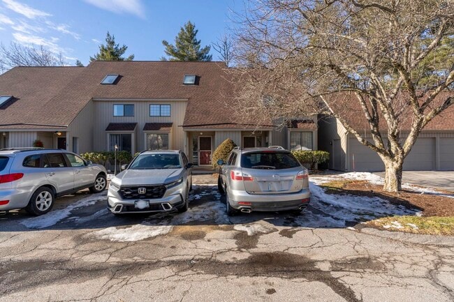 Building Photo - 2 Rockingham Ct