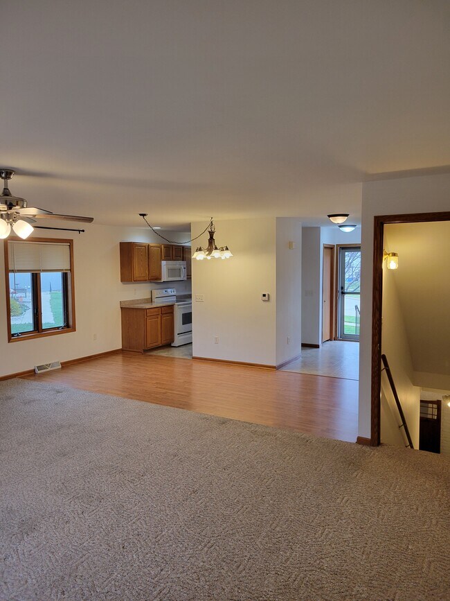 Living and dining room - 153 Jennifer Ln