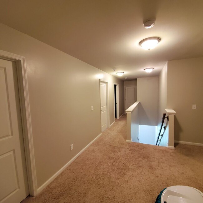 Building Photo - 121 Tupelo Way