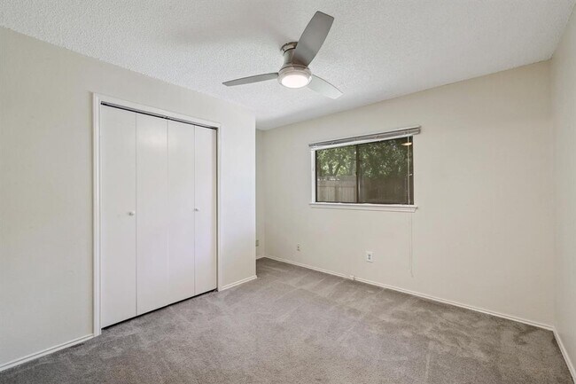 Building Photo - 7201 Pine Bluffs Trail