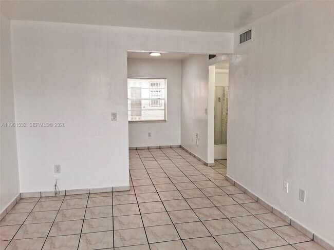 Building Photo - 7860 Harding Ave