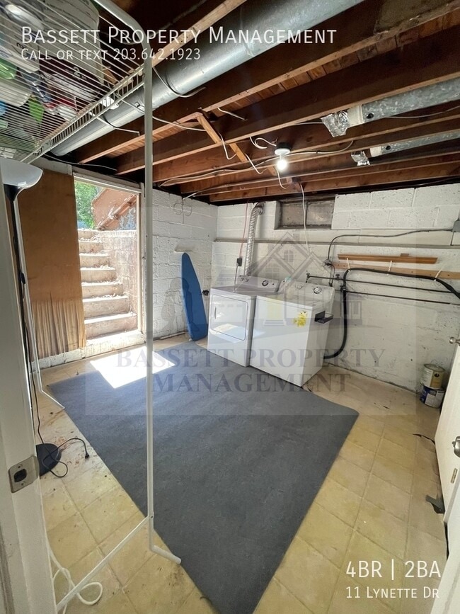 Building Photo - 11 Lynette Dr