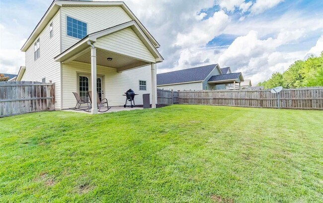 Building Photo - Stunning 3 Bedroom, 2.5 Bathroom- Concord Park in Cayce! Available July 2026!