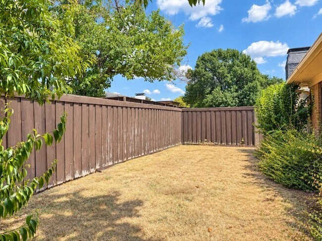 Building Photo - 15531 Mosscove Cir