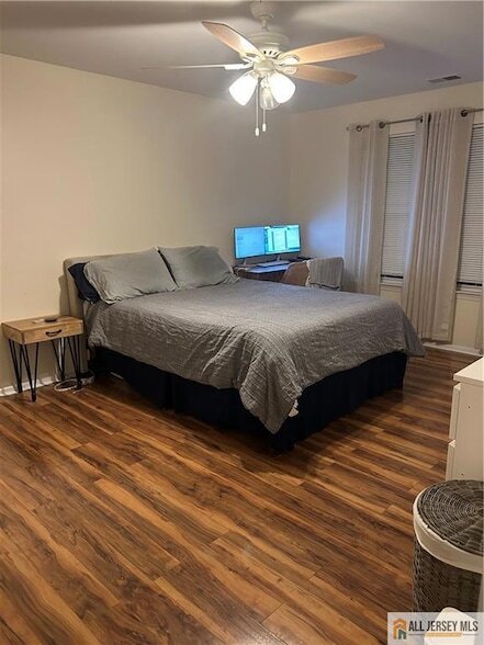 Building Photo - 1001 Cypress Ln