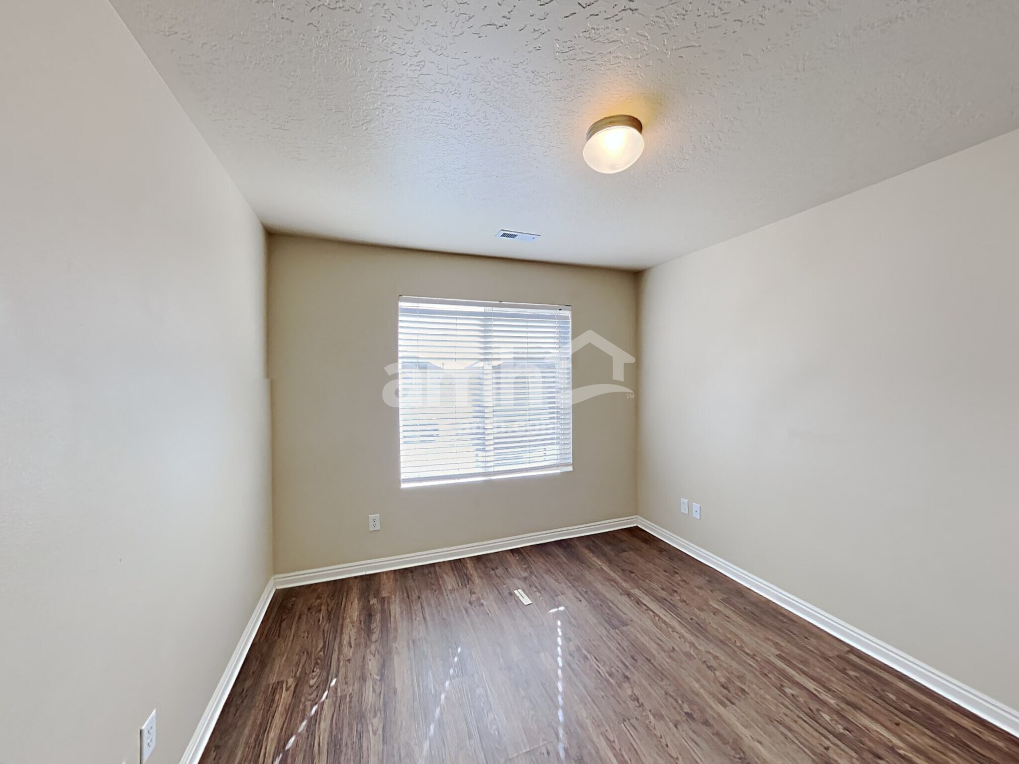 Building Photo - 2129 Revere Way