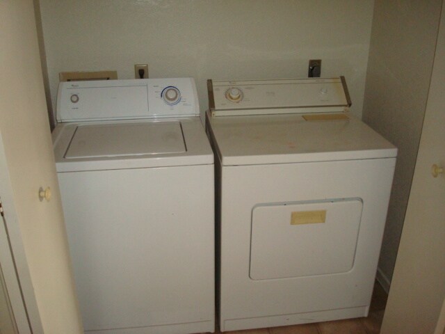 Building Photo - 1320 Pinto Rock Ln