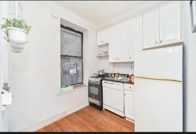 Building Photo - 1 bedroom in NEW YORK NY 10018