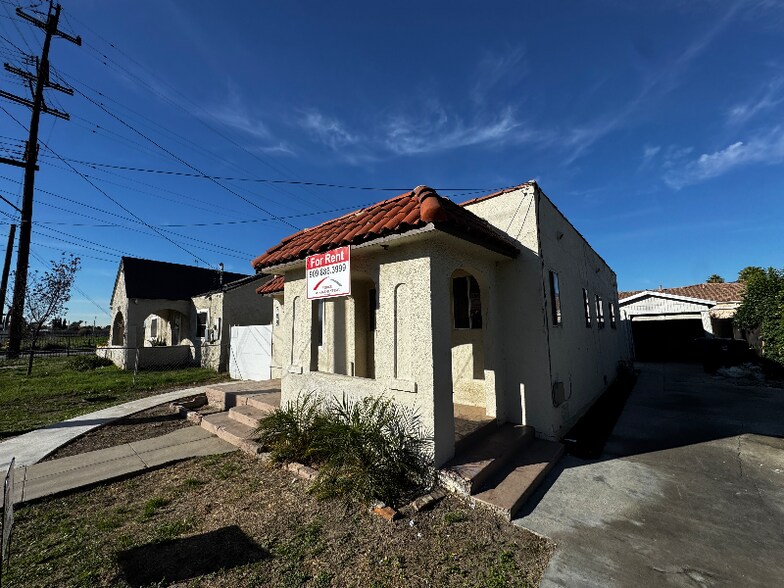 Building Photo - 788 W 13th St