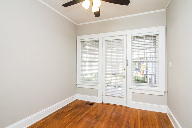 Building Photo - 305 E Ponce de Leon Ave