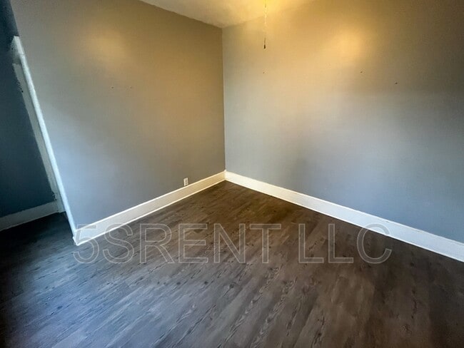 Building Photo - 406 Gray Ave