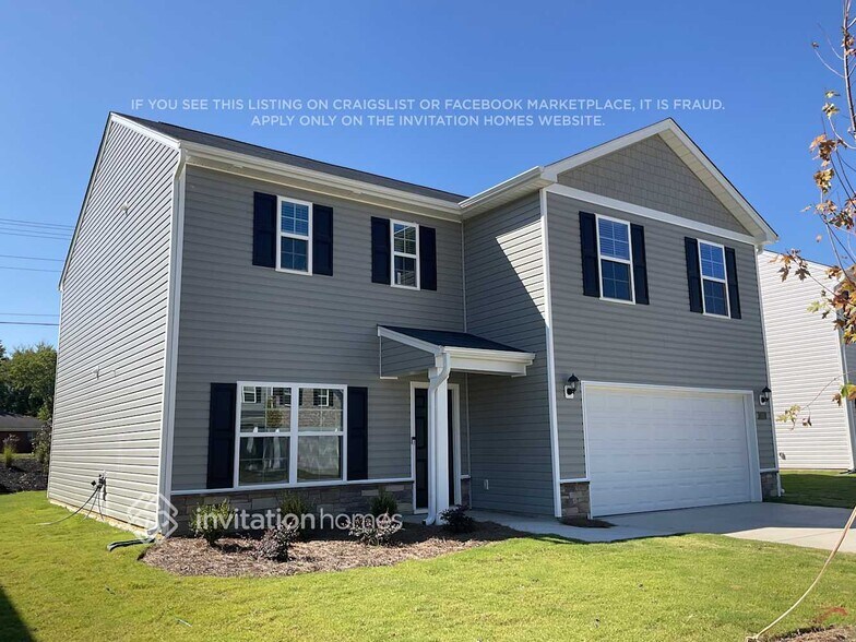 Building Photo - 510 Jack Pine St