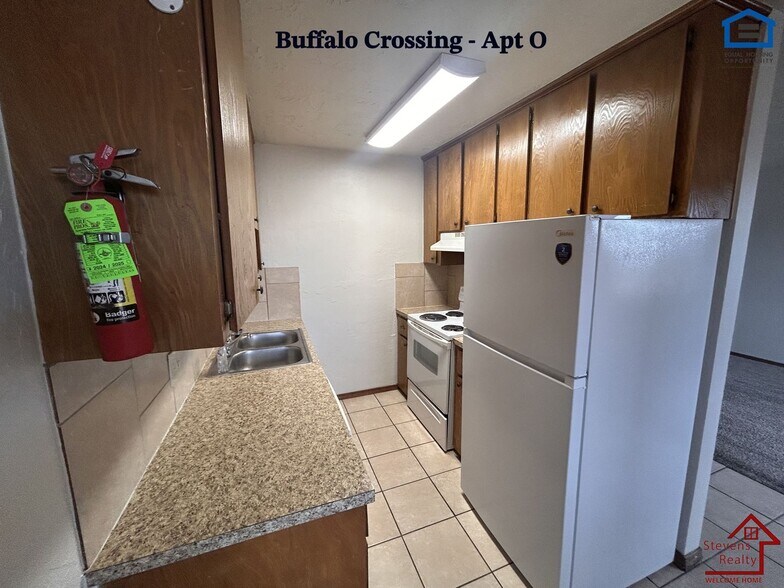 Building Photo - 1912 SW D Ave