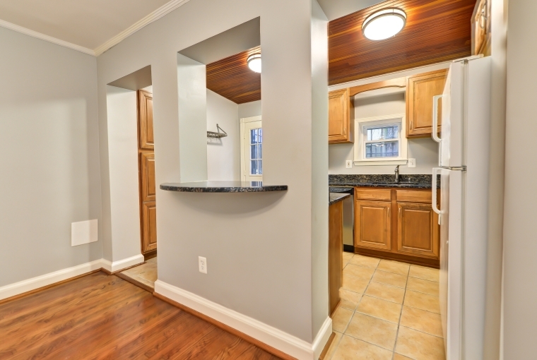 Breakfast bar - 1921 9 1/2 St NW
