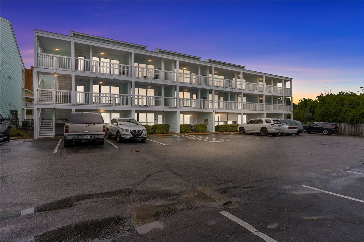 Building Photo - 17670 Front Beach Rd