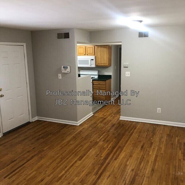 Building Photo - 1629 Ingleside Ave