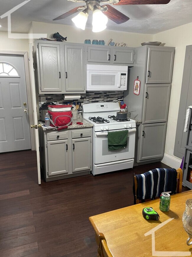 Building Photo - Hige 2 bed in Watertown
