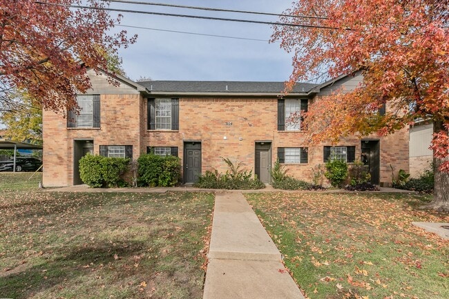Building Photo - 7604 Chapin Rd