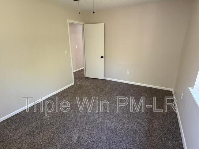 Building Photo - 17512 Bradshaw Rd