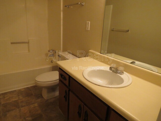 Building Photo - 310 S Jeff Davis Dr