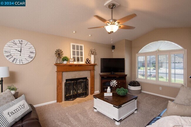Building Photo - 1731 Brookside Dr