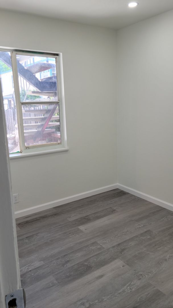 Building Photo - 3487 Paxton Ave