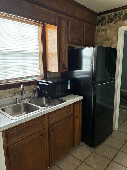 Building Photo - 48 Meadowoods Ter