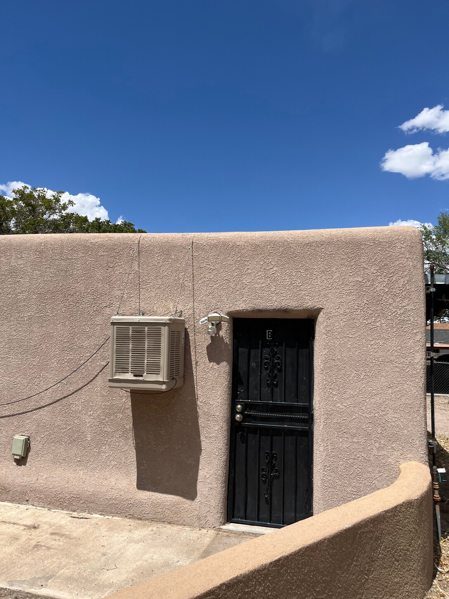 Building Photo - 1203 Barelas St SW