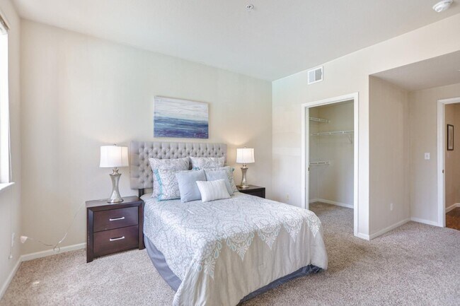 Building Photo - 38740 Tyson Ln