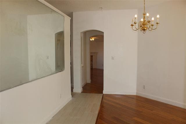 Building Photo - 3325 Bluegrass Dr