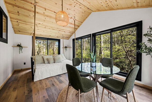 Building Photo - 152 Baxter Rd