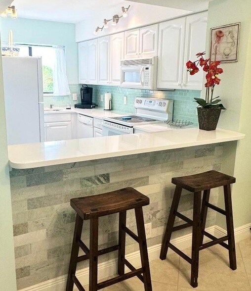 Building Photo - 420 Celestial Way