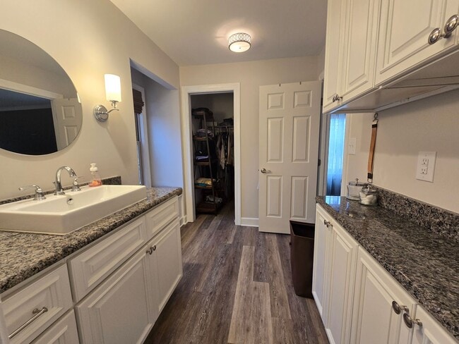 Building Photo - 409 N Fulton St