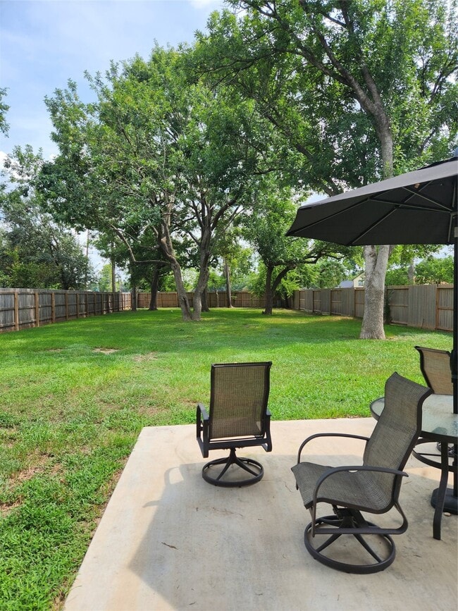 Building Photo - 10607 Horseshoe Bend Dr